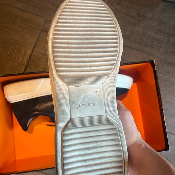 Navy blue used magnannl sneakers - Picture 3 of 4